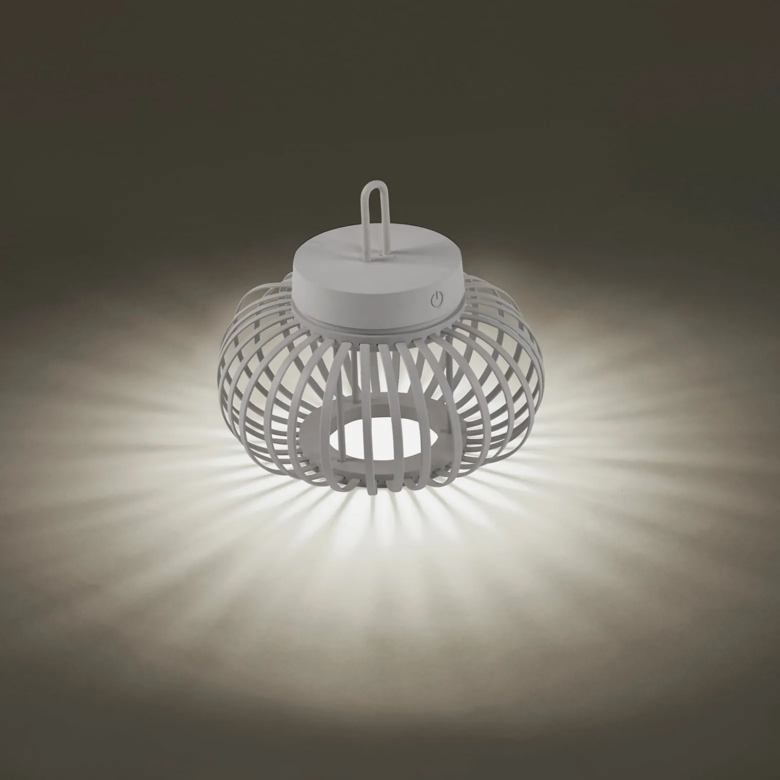 JUST LIGHT. LED ladattava pöytävalaisin Akuba harmaa-beige 22cm bambu