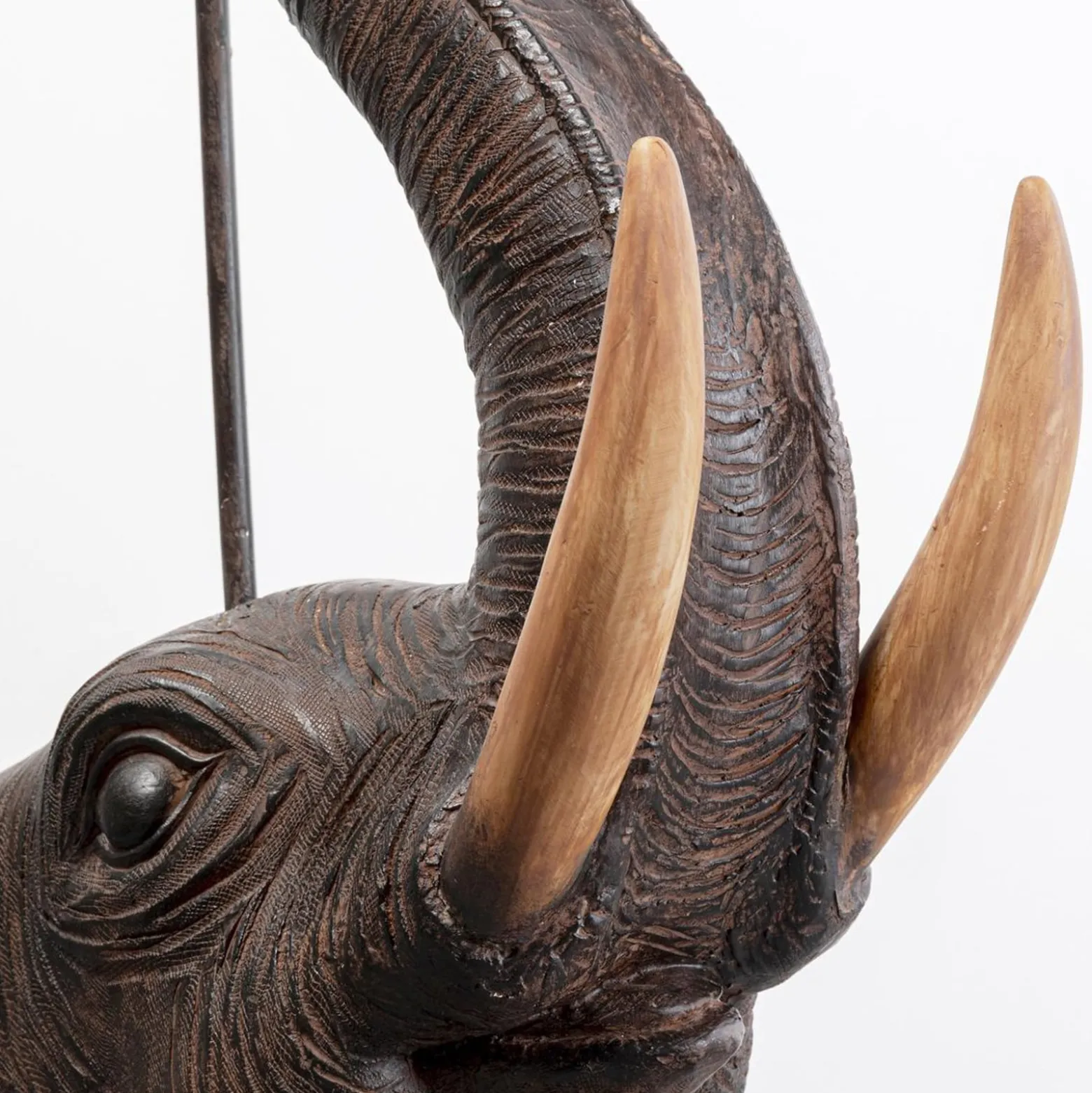 KARE Animal Elephant -lattiavalaisin, ruskea, luonnonpellava, 154 cm