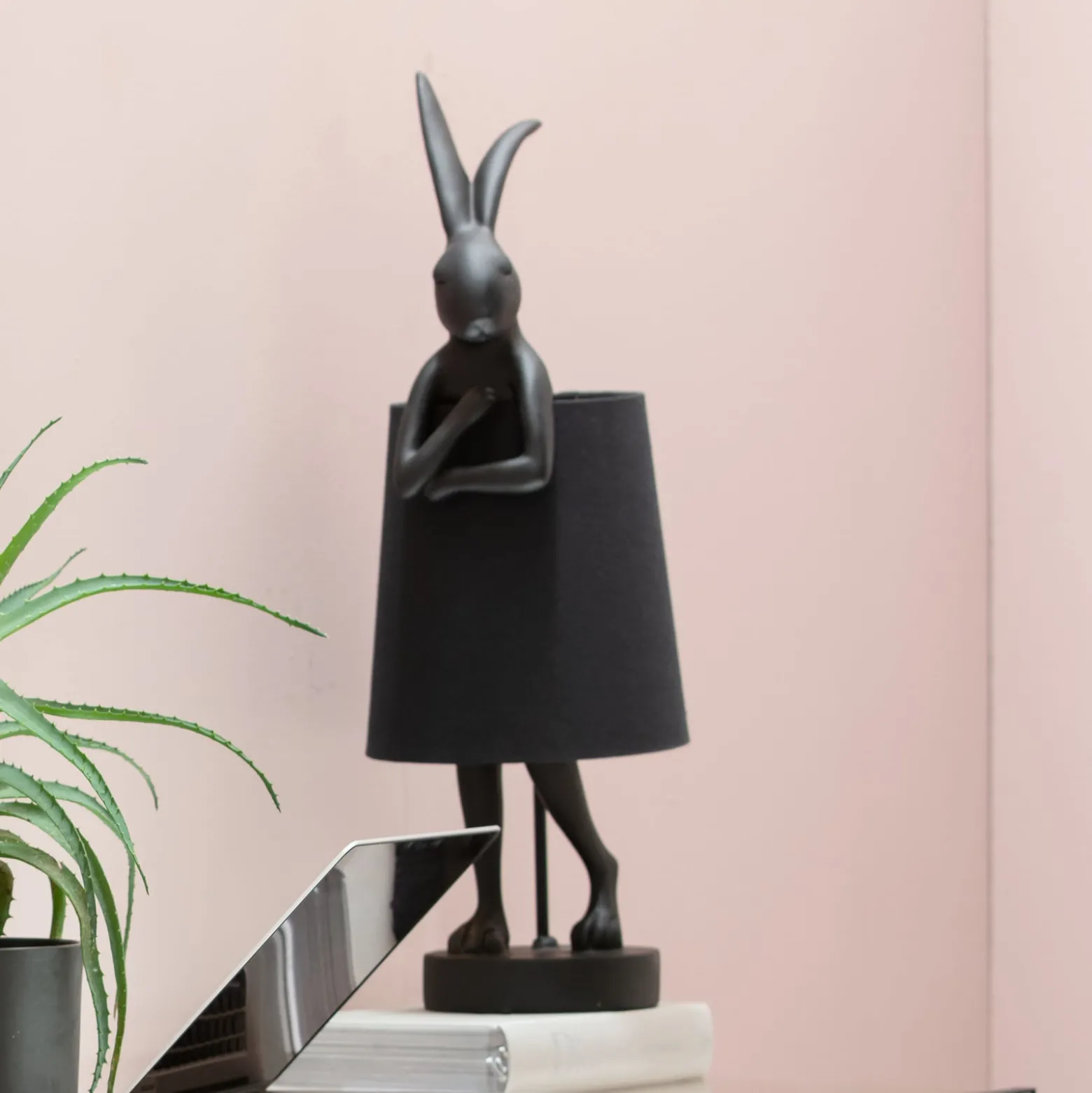 Kare pöytävalaisin Animal Rabbit, musta/kultainen, 68 cm, E14