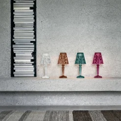 Kartell Big Battery -pöytälamppu IP54, cola