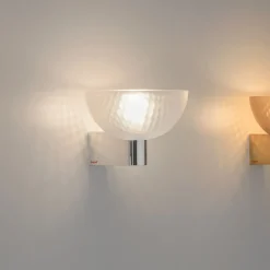 Kartell Fata -LED-seinävalaisin, läpinäkyvä