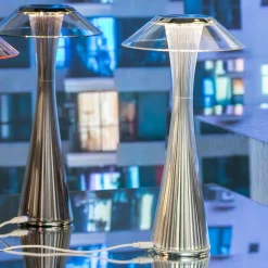 Kartell Space -design-LED-pöytälamppu, titaani