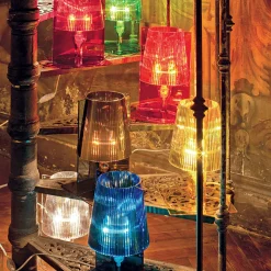 Kartell Take -design-pöytävalaisin, oliivinvihreä