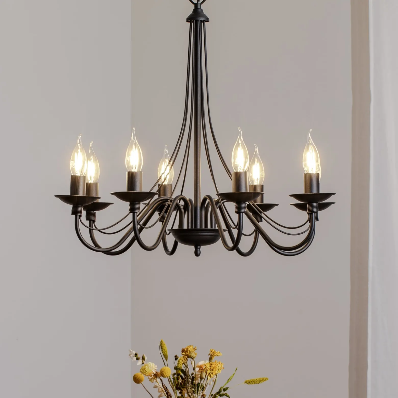 Kattokruunu vaaleanpunainen, musta, 8-lamppuinen, metalli