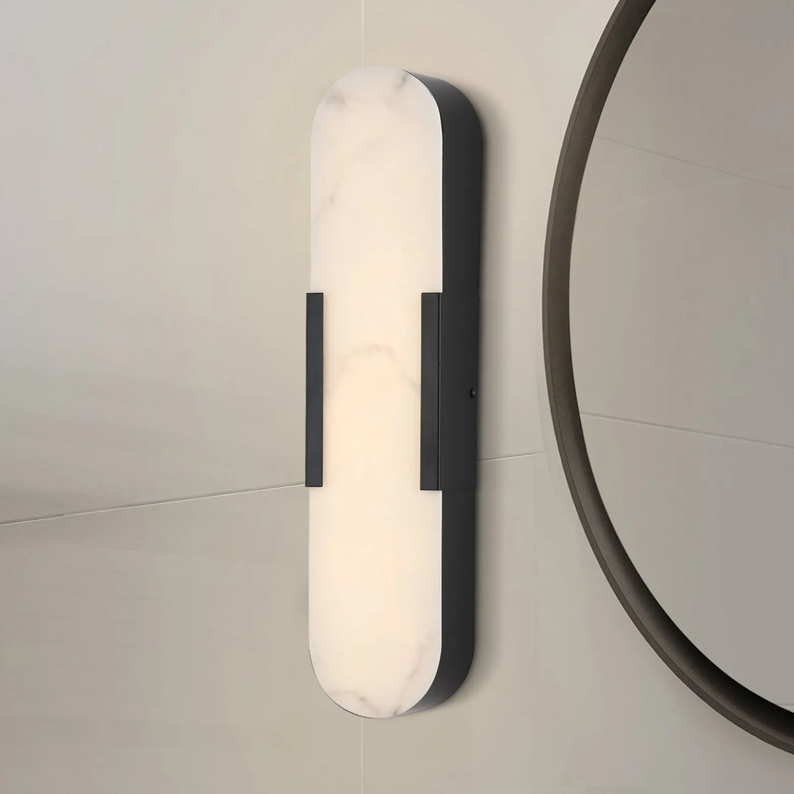 Kylpyhuoneen LED-seinälamppu Opaline, korkeus 50 cm, musta, metalli/hartsi