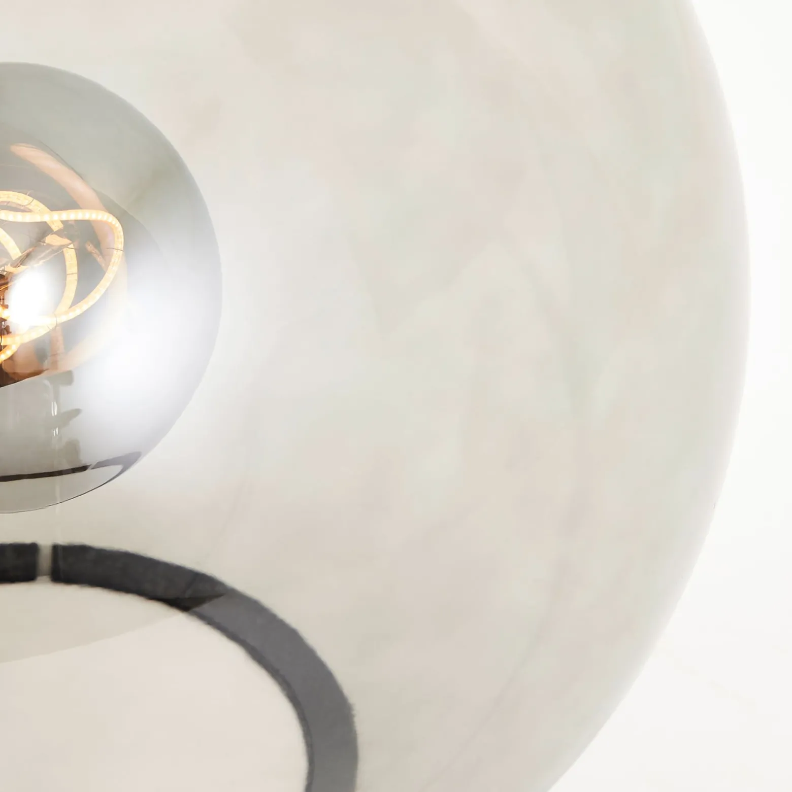 Lasinen pöytävalaisin Belado musta/savunharmaa sileä tasainen