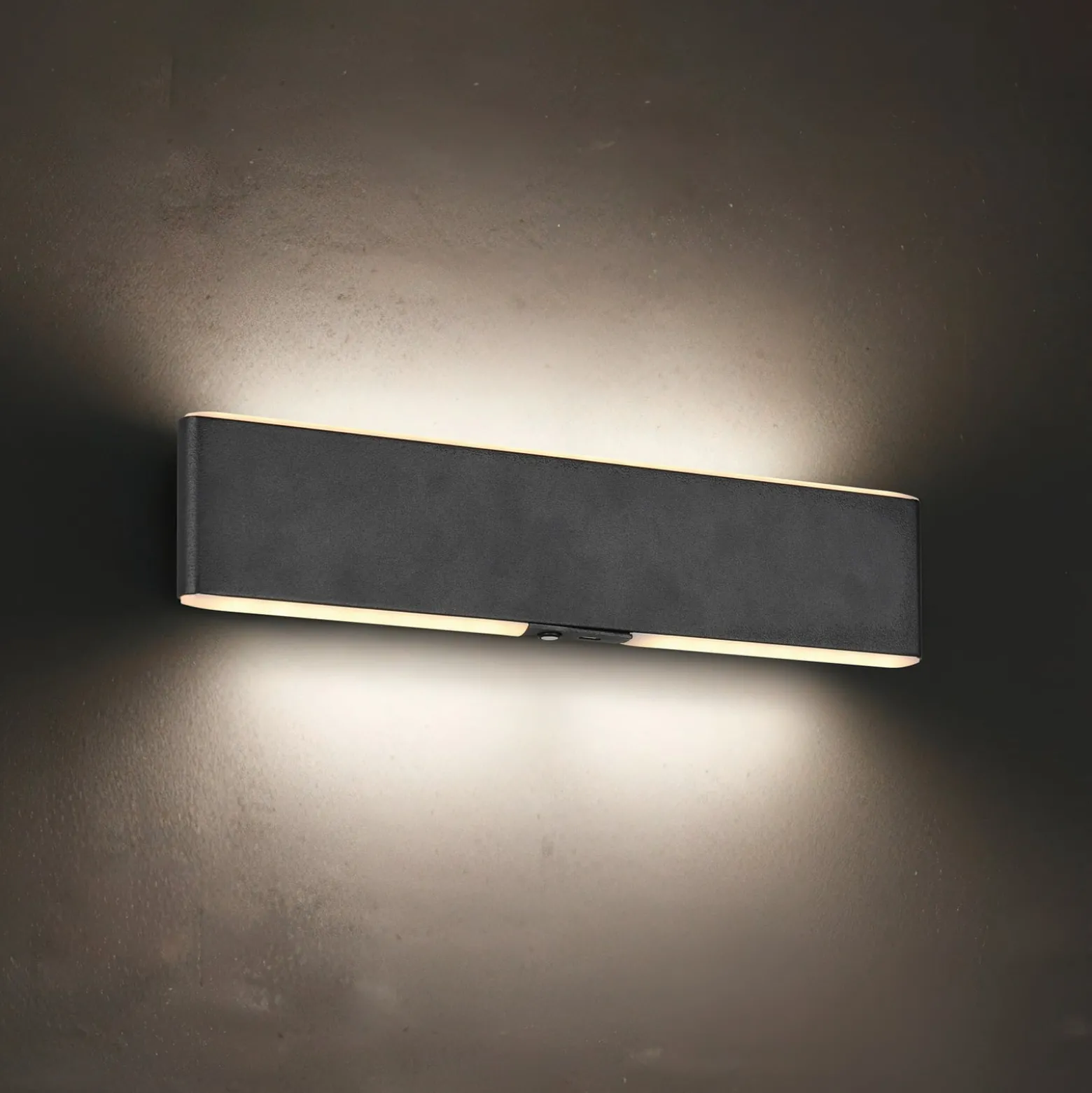 LED-akkuinen seinävalaisin Conchita, leveys 32 cm, musta, metalli