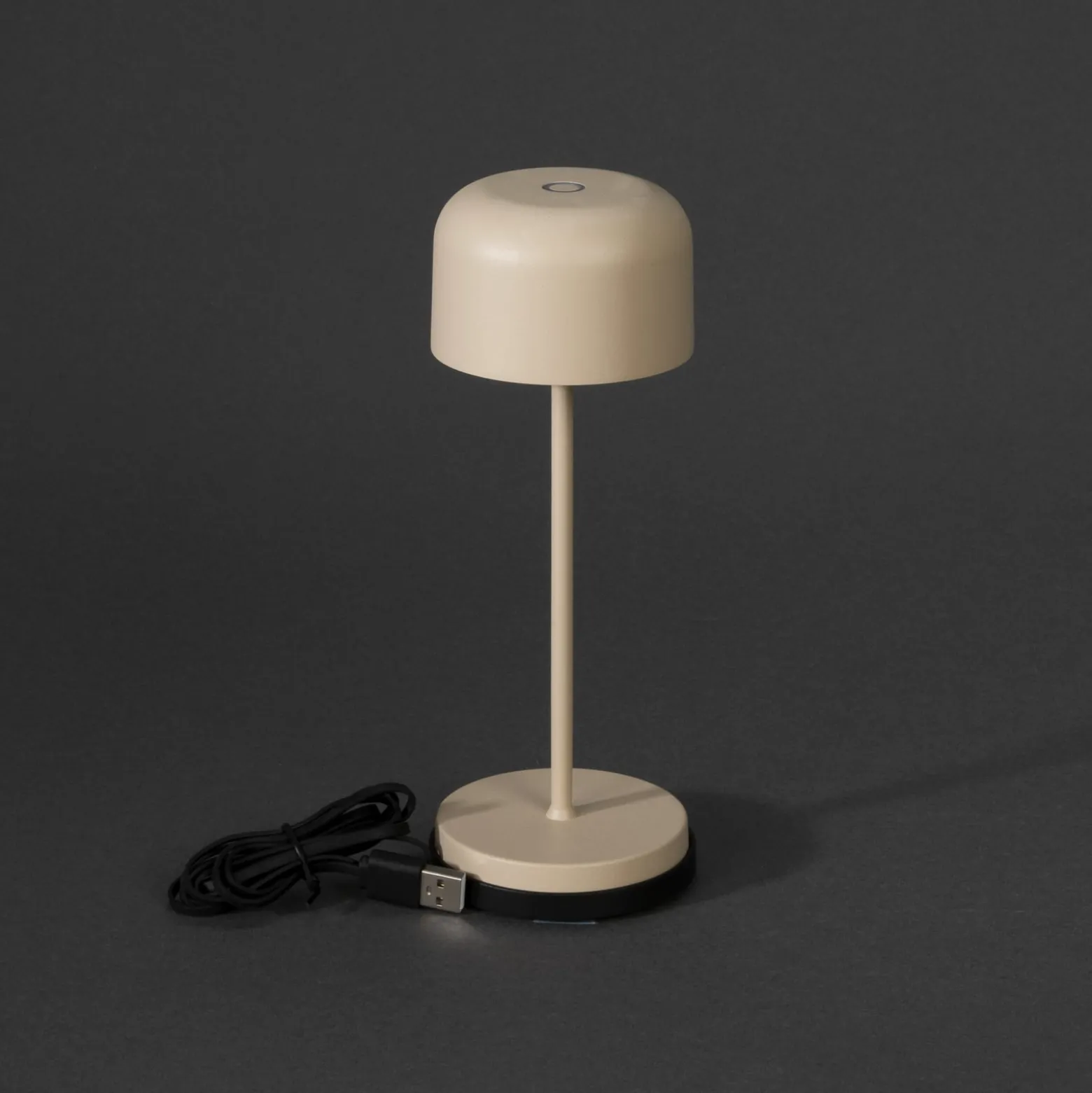 LED-akkukäyttöinen LED-pöytälamppu Lille, korkeus 20 cm, hiekanvärinen, IP54,