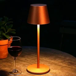 LED-akkukäyttöinen LED-pöytävalaisin Viletto, ruosteenvärinen, korkeus 36 cm,