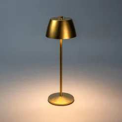 LED-akkukäyttöinen pöytävalaisin Eze, mattakulta, 32 cm, IP54, USB