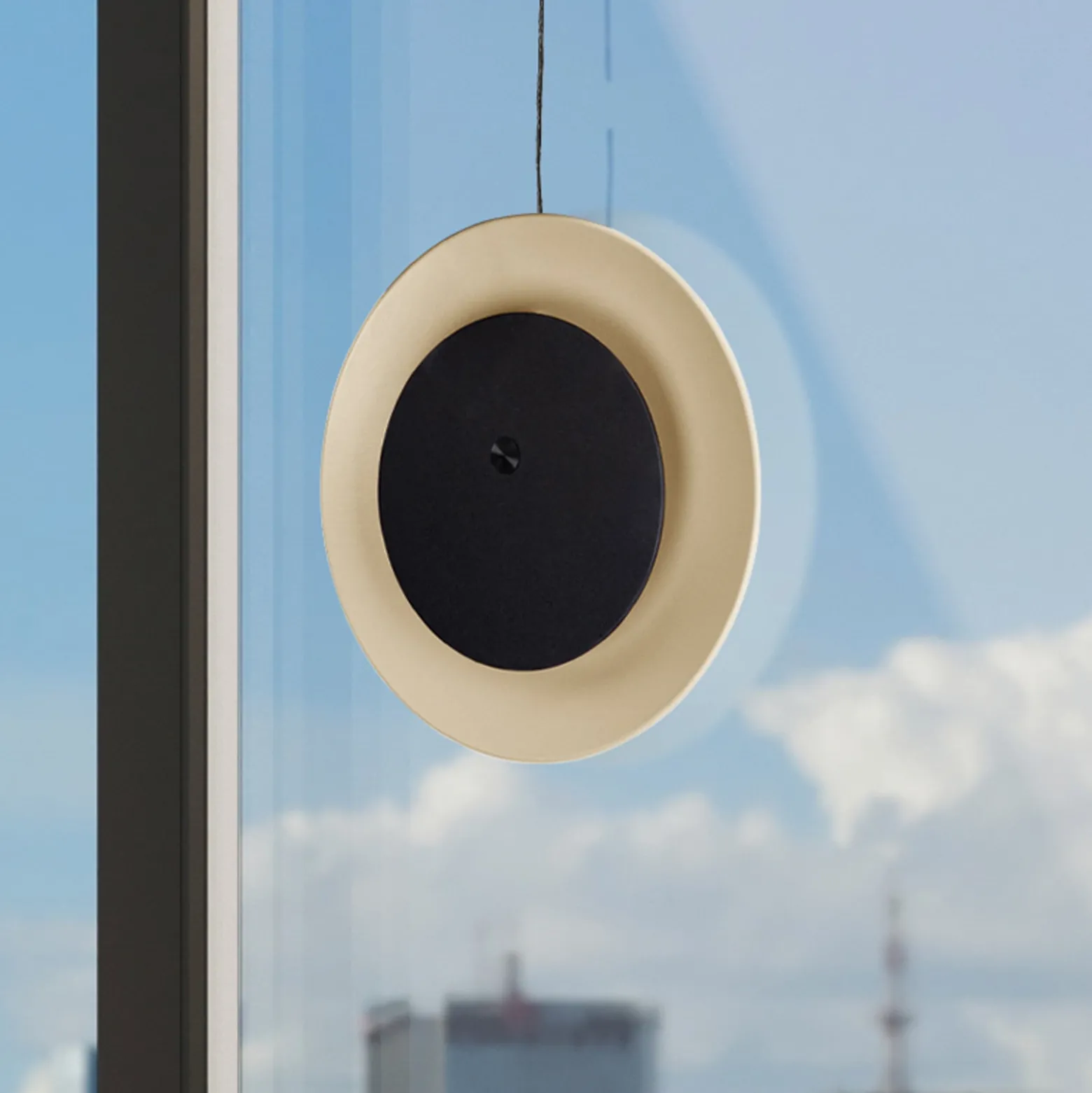 LED-akkukäyttöinen pöytävalaisin Solan, musta/beige, aurinkoenergia, IP54