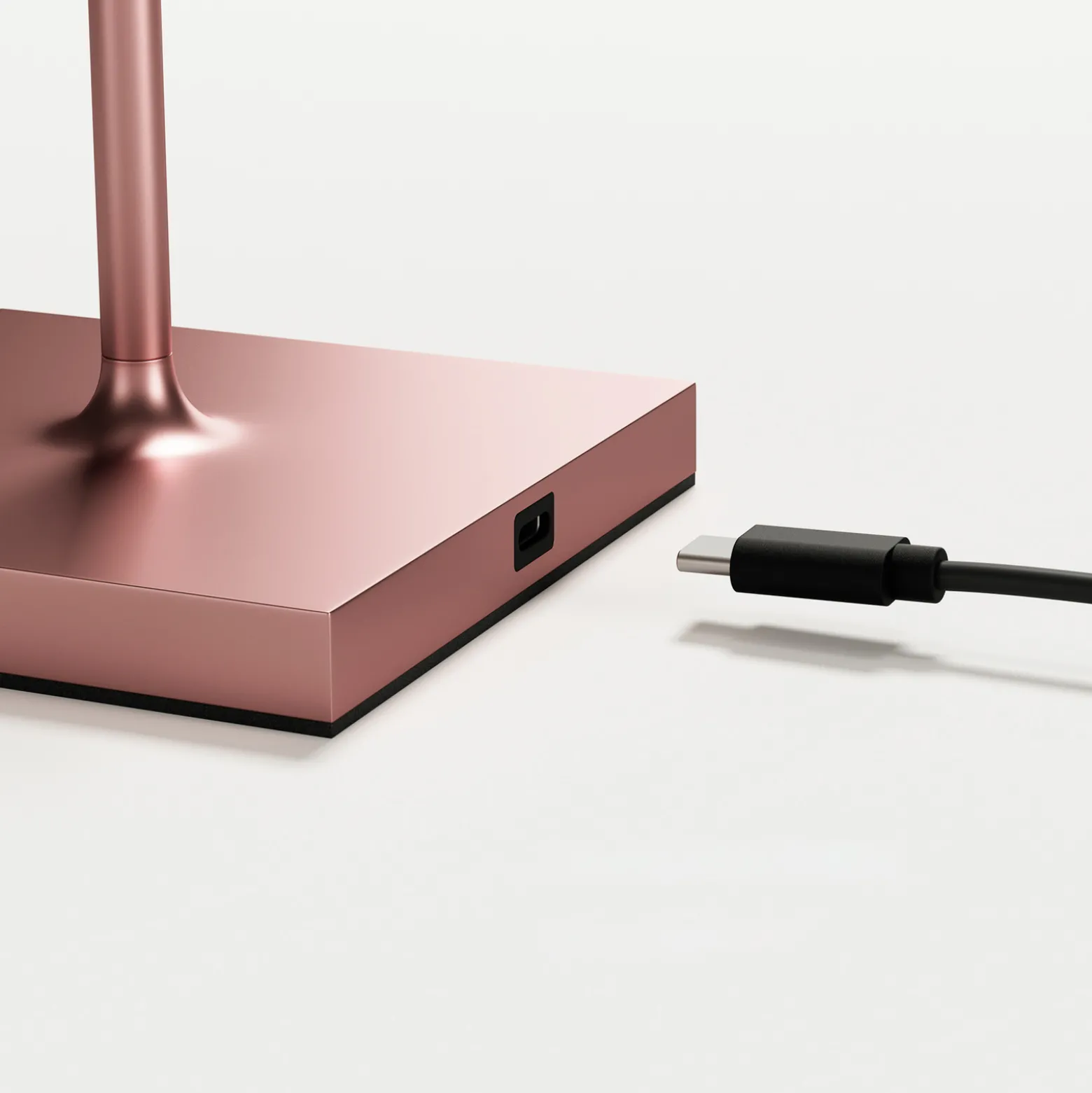 LED-akkupöytälamppu Nuindie, USB-C, ruusukulta, IP54, himmennettävä
