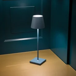 LED-akkupöytälamppu Nuindie, USB-C, sininen, IP54, himmennettävä