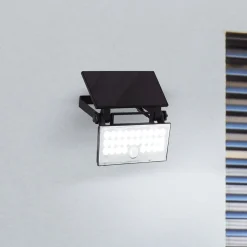 LED-aurinkoenergialla toimiva ulkoseinävalaisin Luton Sensor, musta, W 19