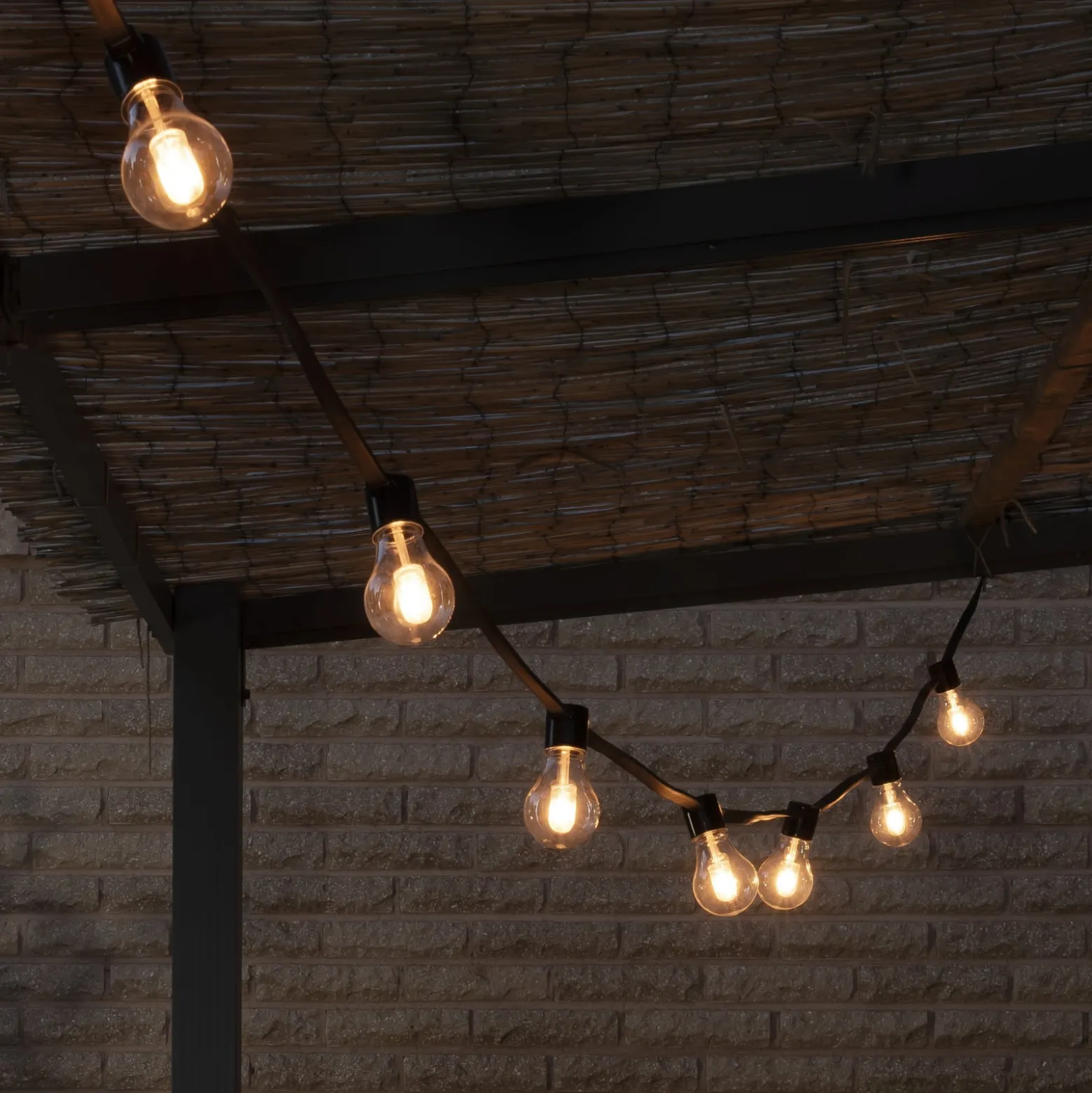 LED-aurinkokäyttöinen valoketju juhliin, 6,2 W, keltainen, IP44, 1800 K