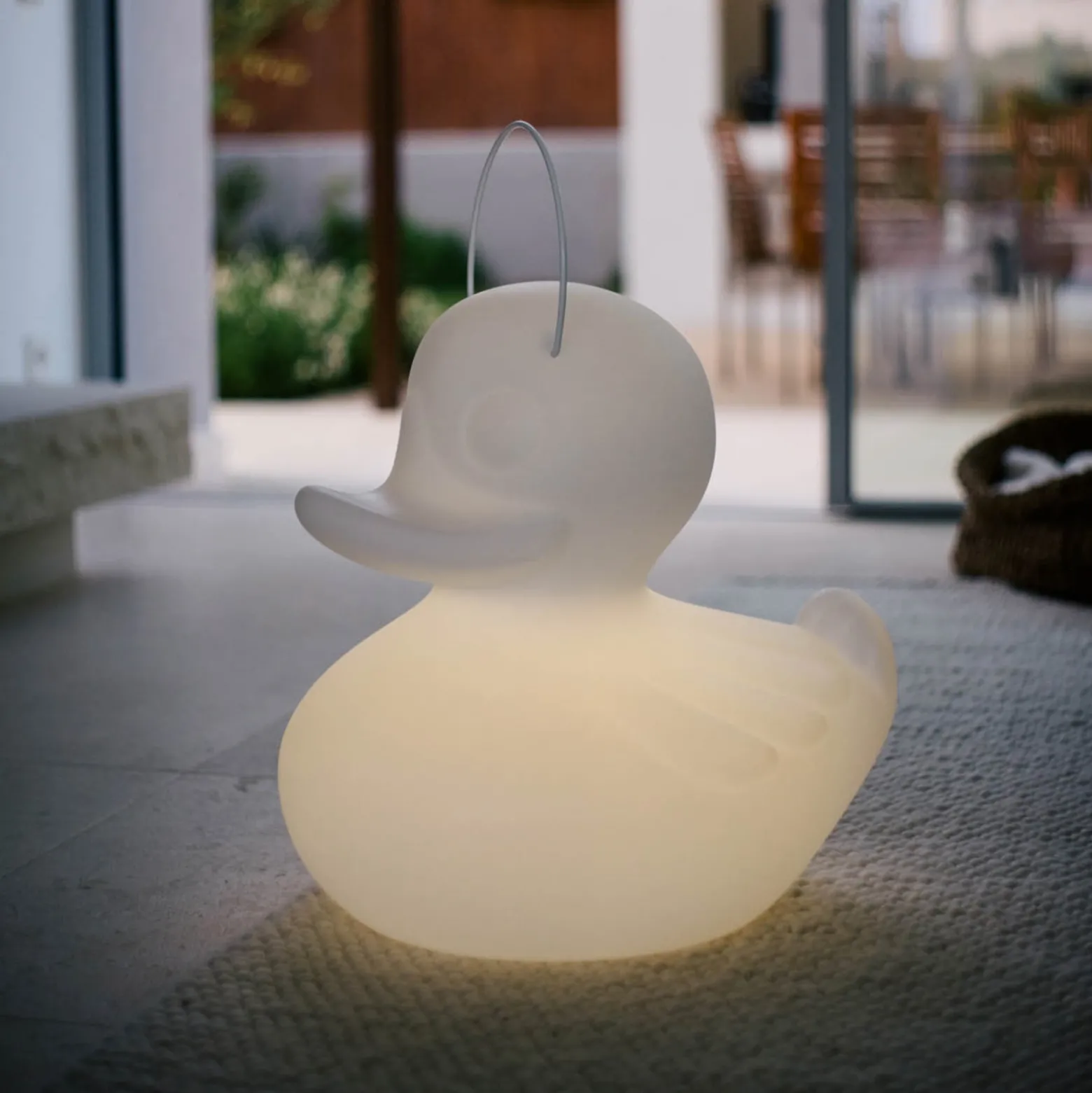 LED-designvalaisin DUCK-DUCK XL ulkokäyttöön, valkoinen