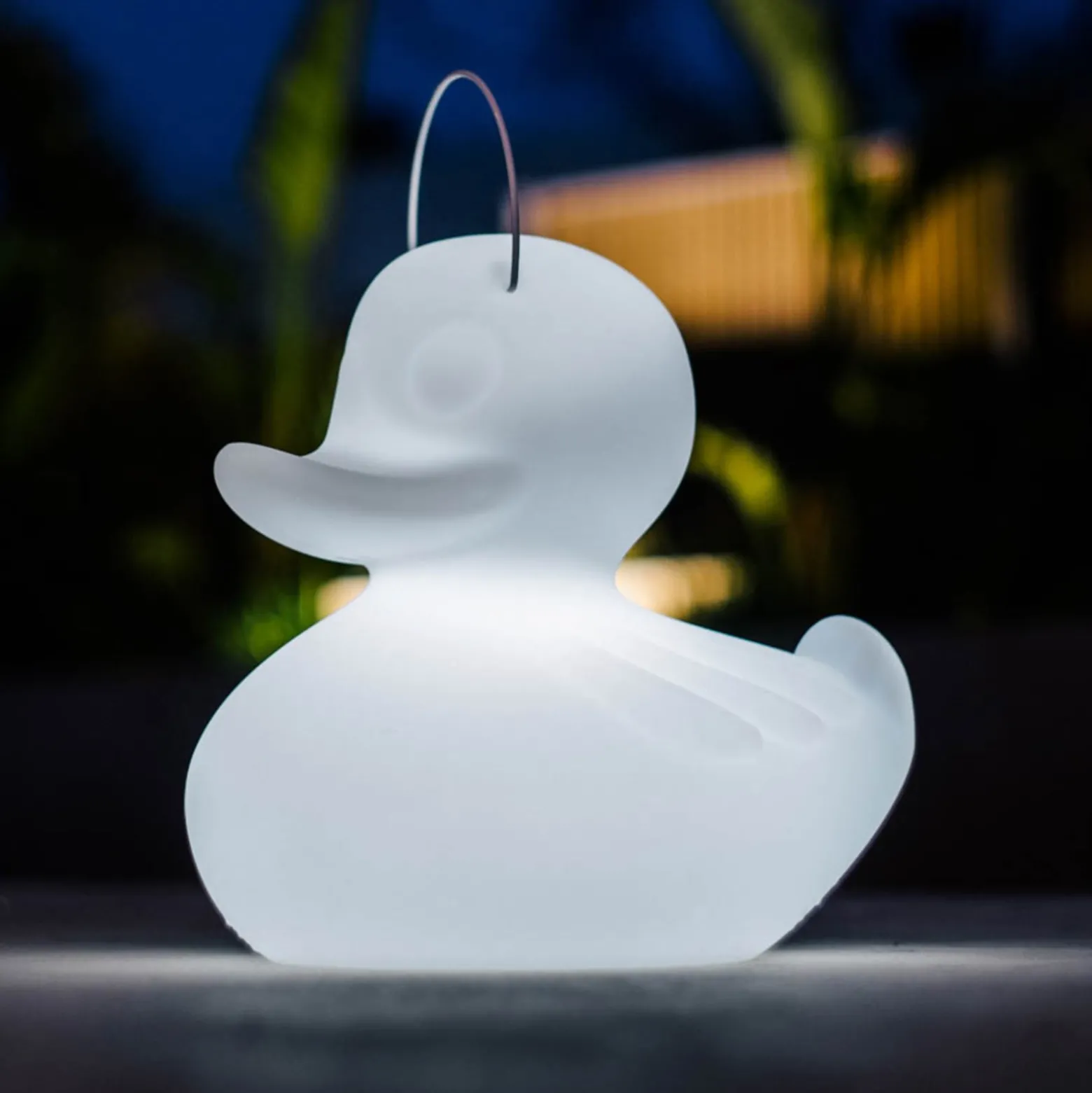 LED-designvalaisin DUCK-DUCK XL ulkokäyttöön, valkoinen