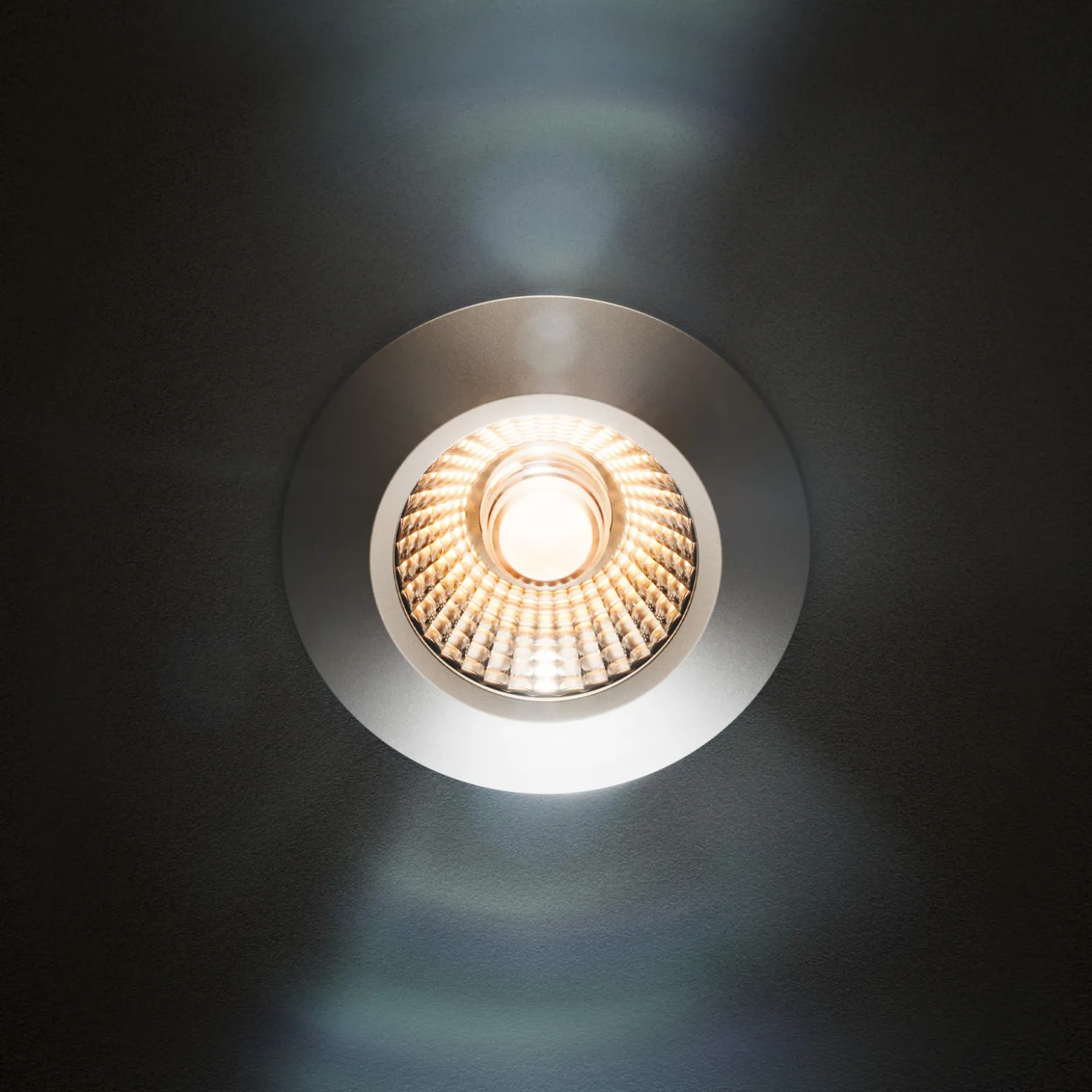 LED-kattoon upotettava valonheitin Diled, Ø 6,7 cm, 3 000 K, teräs