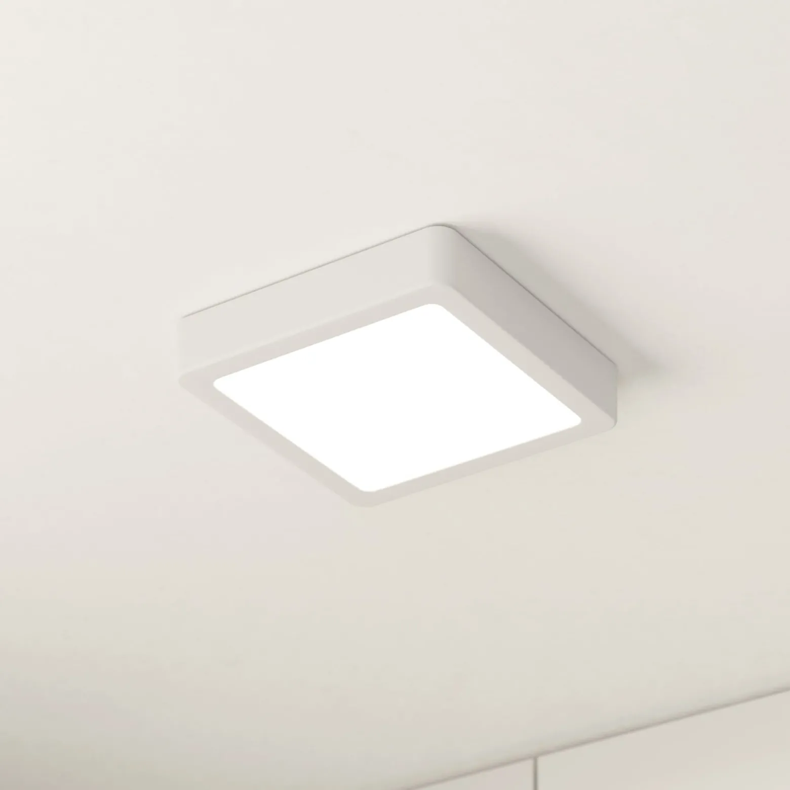 LED kattovalaisin Fueva 5 IP44 3000K valkoinen 16x16cm