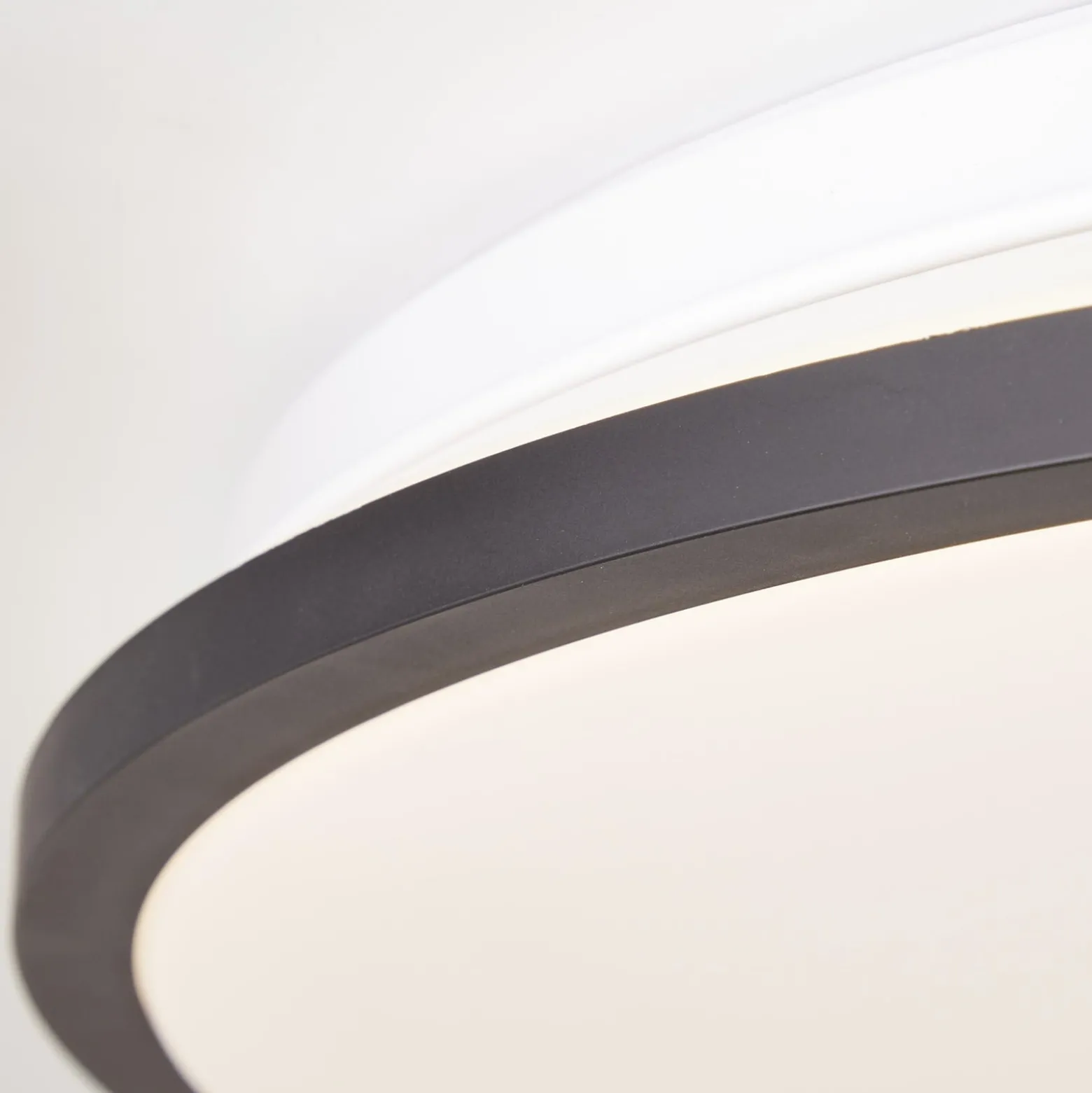 LED-kattovalaisin Heida, Ø 49 cm, musta, CCT, RGB, metallia