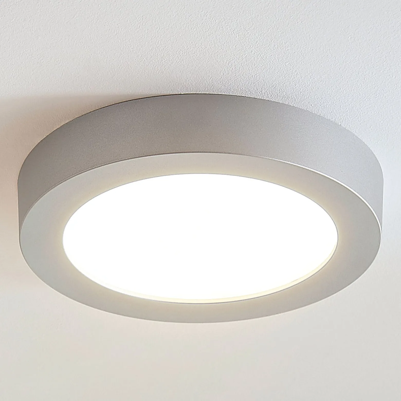 LED-kattovalo Marlo hopea 3 000 K pyöreä 25,2 cm