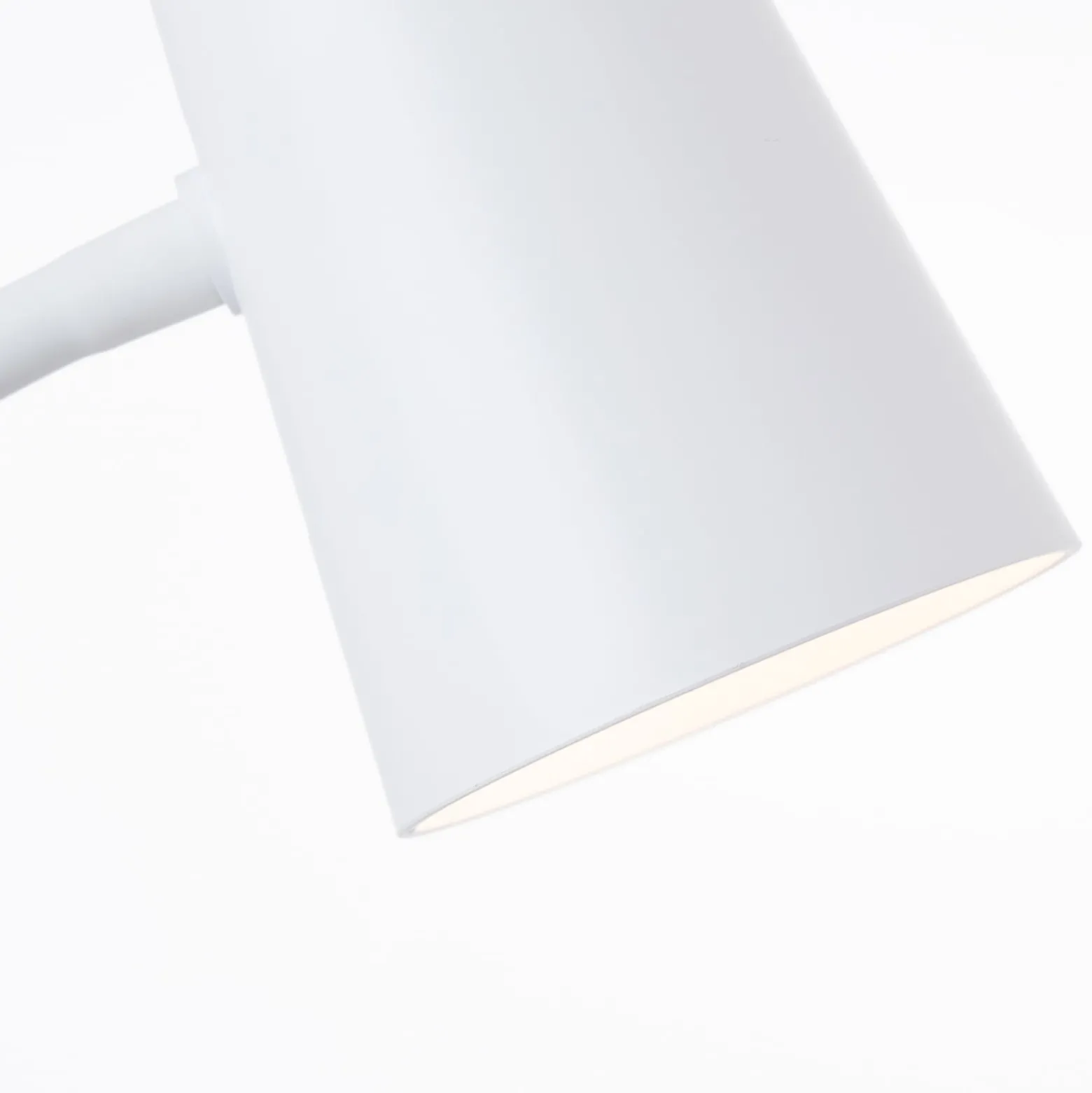 LED-klipsipöytävalo Adda valk., 3-port. himmennys