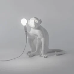 LED-koristepöytävalo Monkey Lamp, valkoinen/istuva