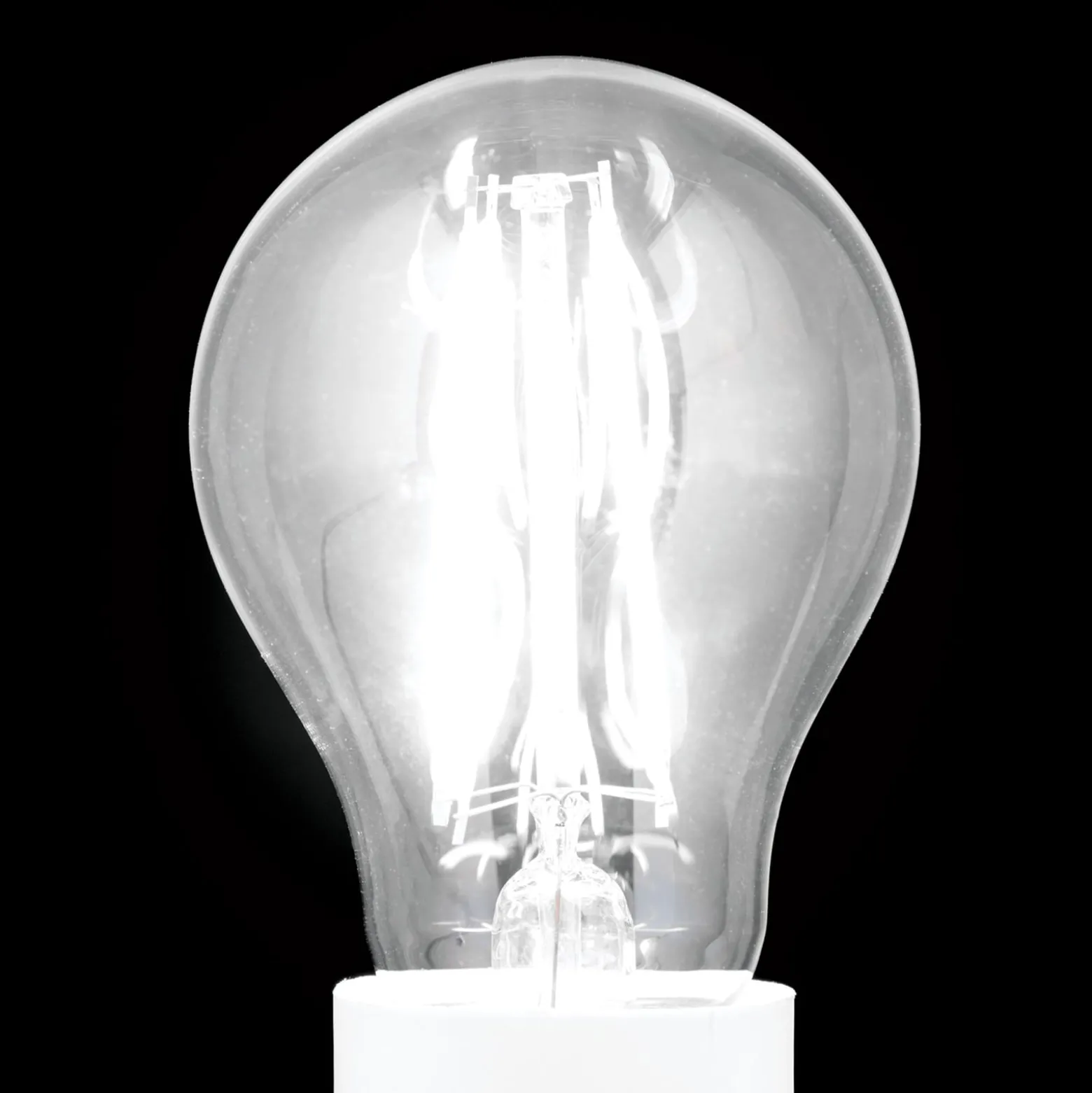 LED-lamppu E27 8W filament 2700K 806 lm himmen.