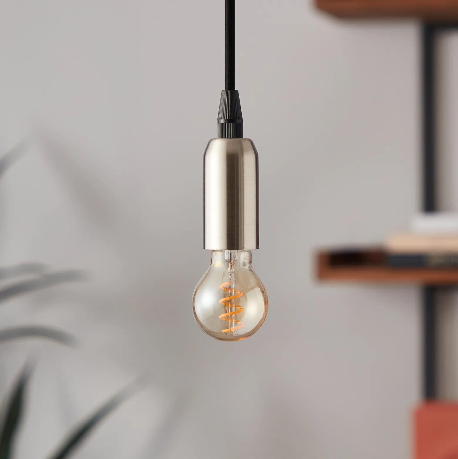 LED-lamppu E14 4W P45 2,000K Filament amber himmennettävä