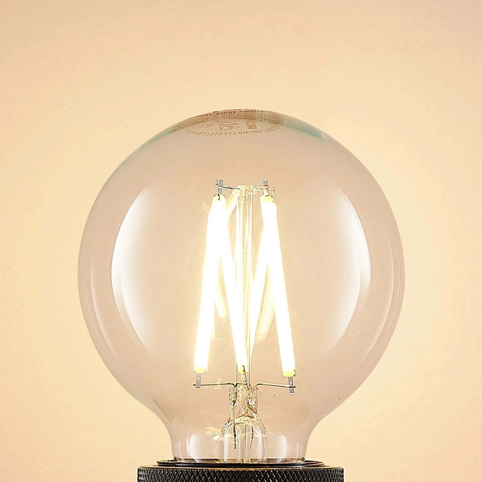 LED-lamppu G80 E27, 8 W, 2 700 K, hehkulanka, himmennettävä