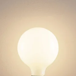 LED-lamppu G125 E27, 6 W, 2 700 K, opaalinen, himmennettävä
