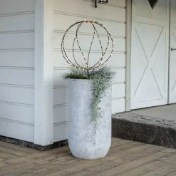 LED-maapiikkivalo Sphere, Ø 50 cm, musta metalliparisto