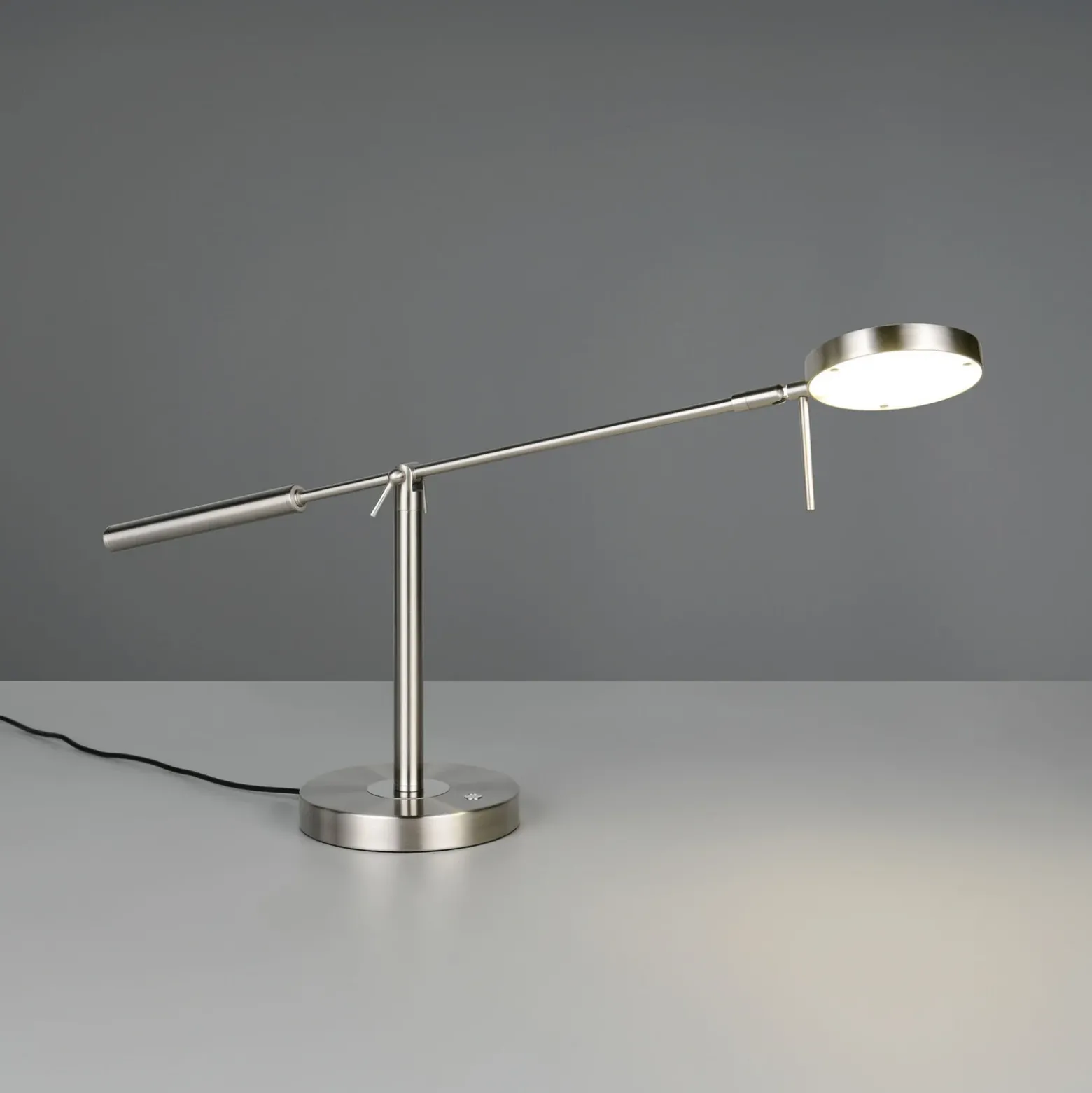 LED-pöytälamppu Monza, nikkelivärinen, korkeus 52 cm, metalli
