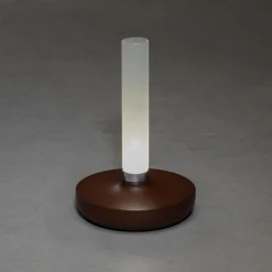 LED-pöytävalaisin Biarritz IP54, akku, CCT, ruoste