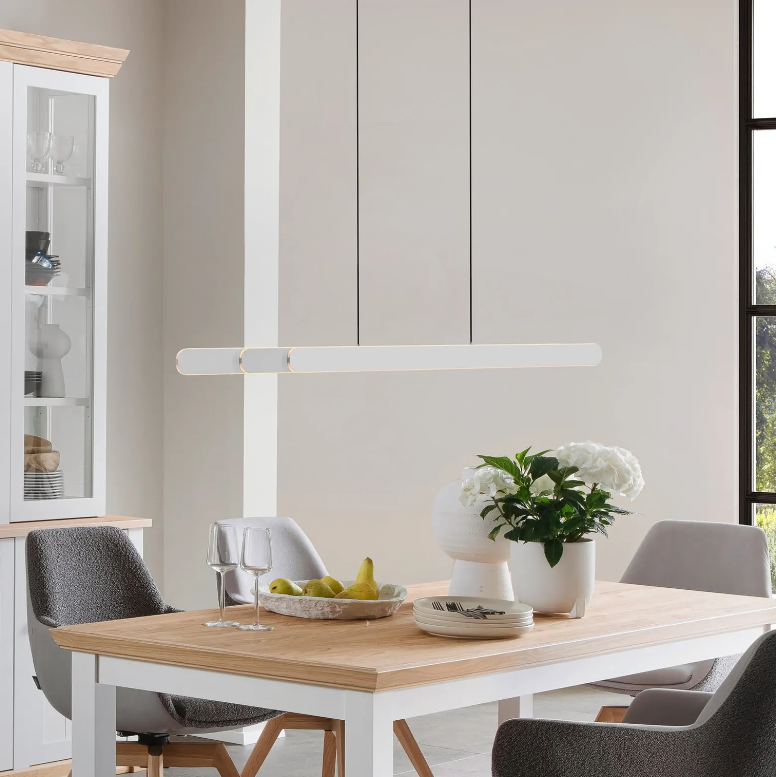 LED-riippuvalaisin ADRIANA ROUND, valkoinen, pituus 160 cm, metallia, CCT