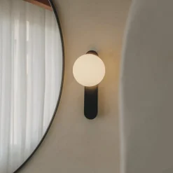 LEDS-C4 LED-seinävalaisin Perlina, musta, teräs