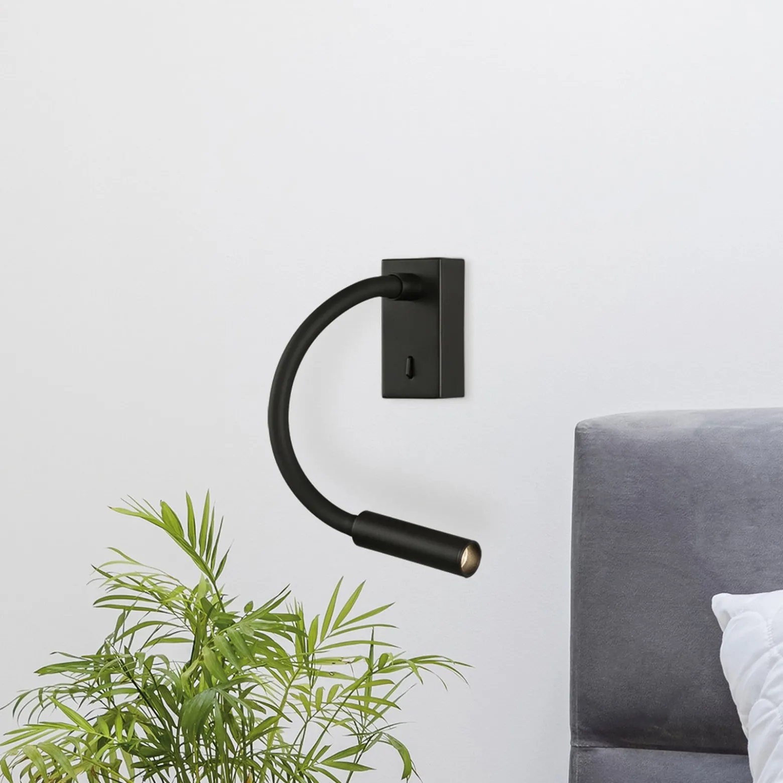 LED-seinään asennettava lukuvalo Cio, kytkin, joustovarsi, 930, musta