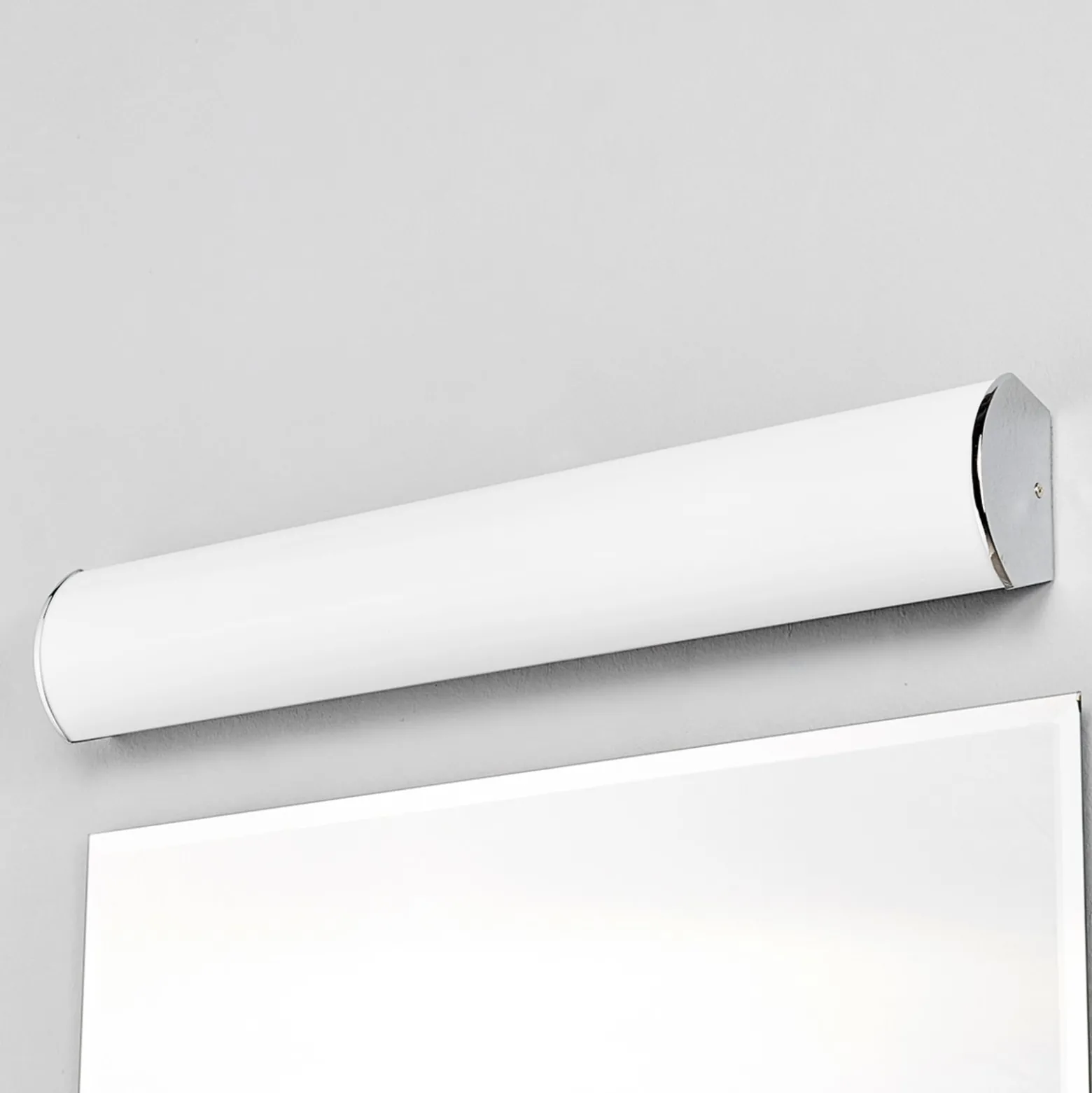 LED-seinävalaisin Elanur kylpyhuoneeseen