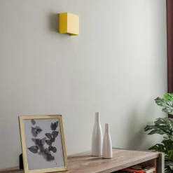 LED-seinävalaisin Gianto ylös/alas, keltainen