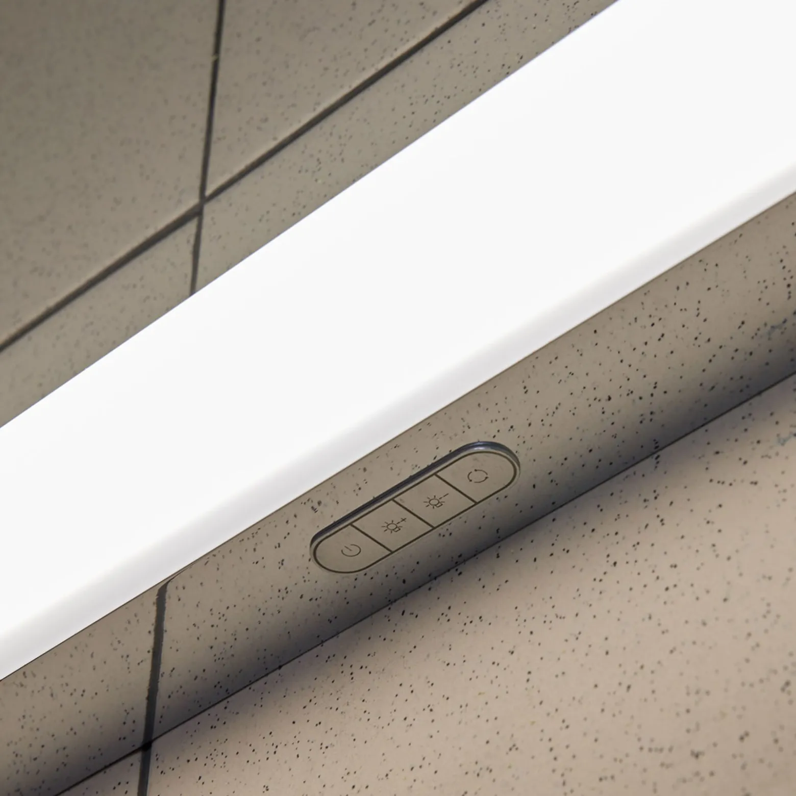 LED-seinävalaisin Jesko 3 000-6 500 K, 33 cm