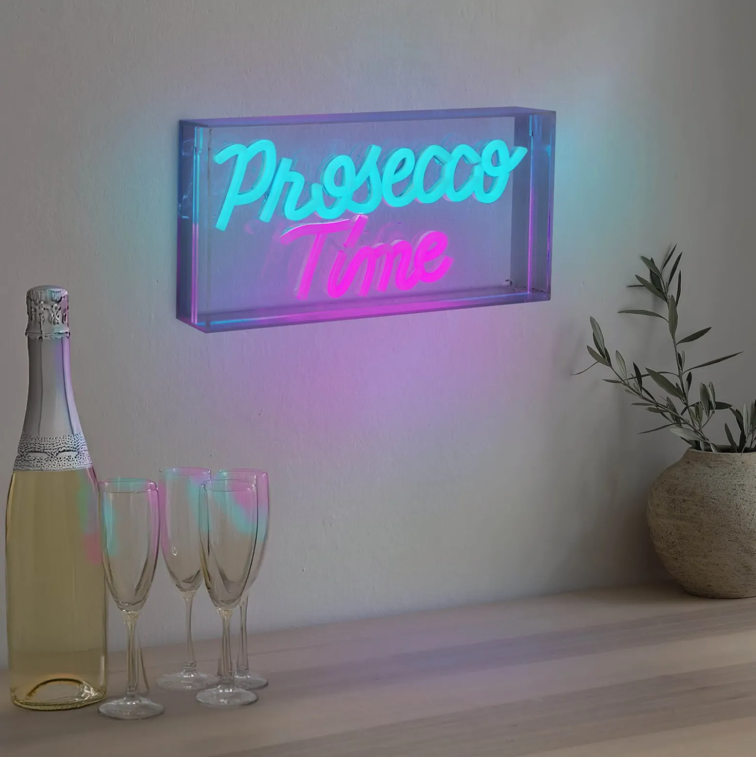 LED-seinävalaisin Prosecco Time kirkas 30x15 cm muovi USB RGB