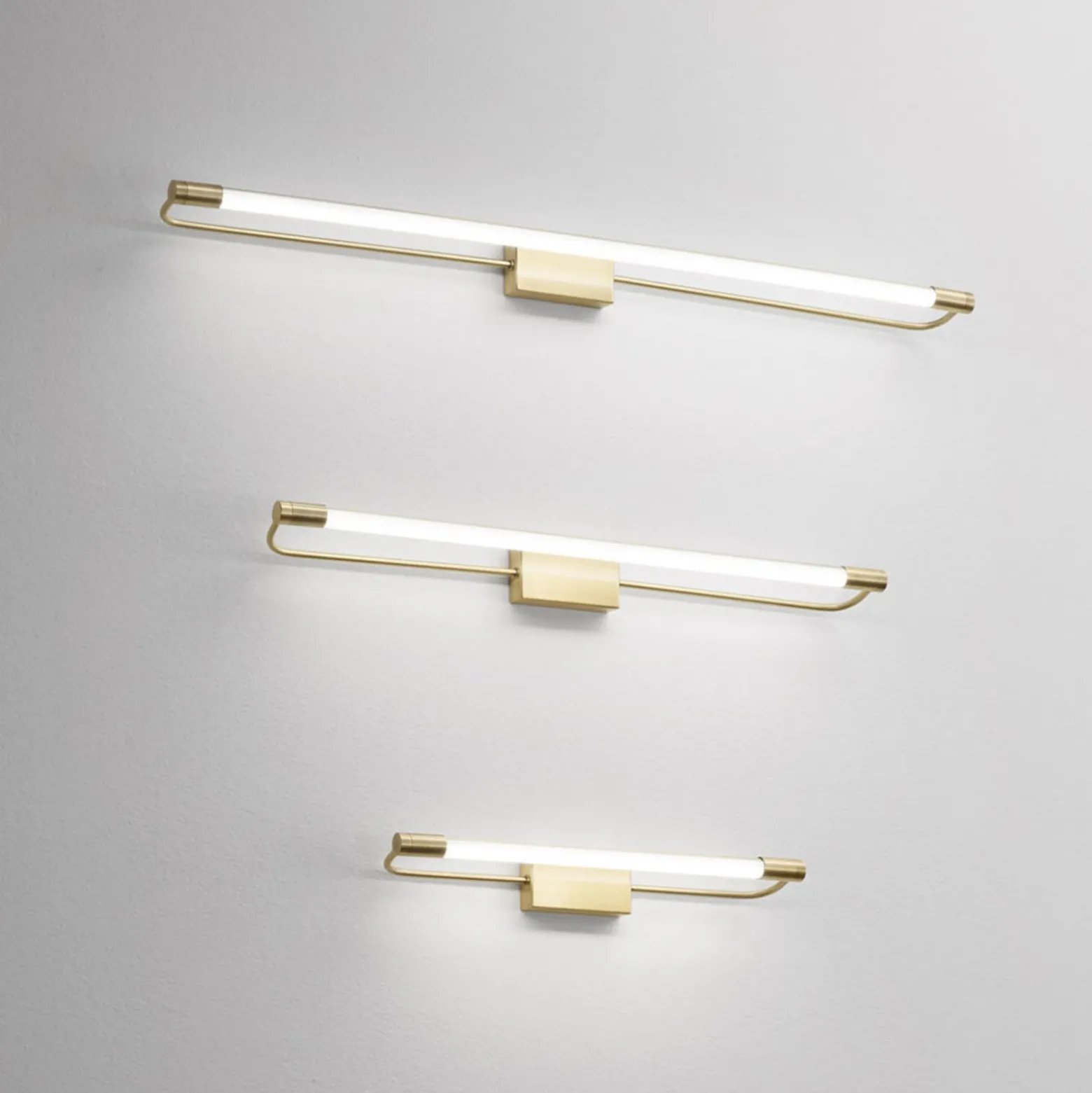 LED-seinävalaisin Rapallo, messinki, IP44, 80 cm