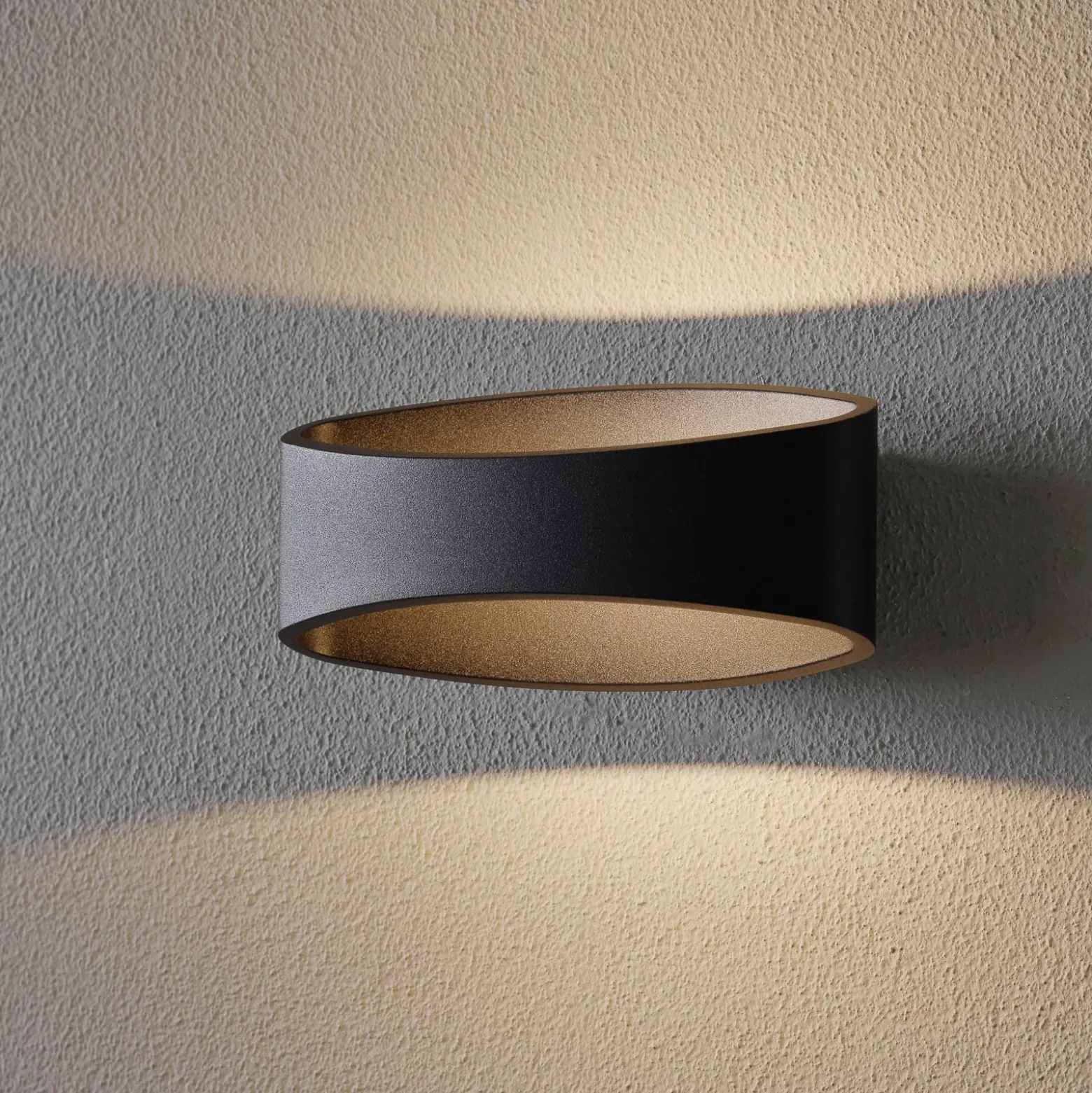 LED-seinävalaisin Trame, soikea muoto, musta