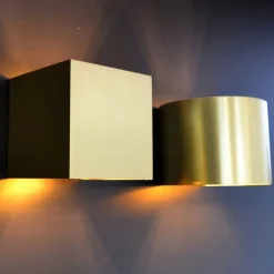 LED-seinävalaisin Xio, pyöreä, kultainen matta