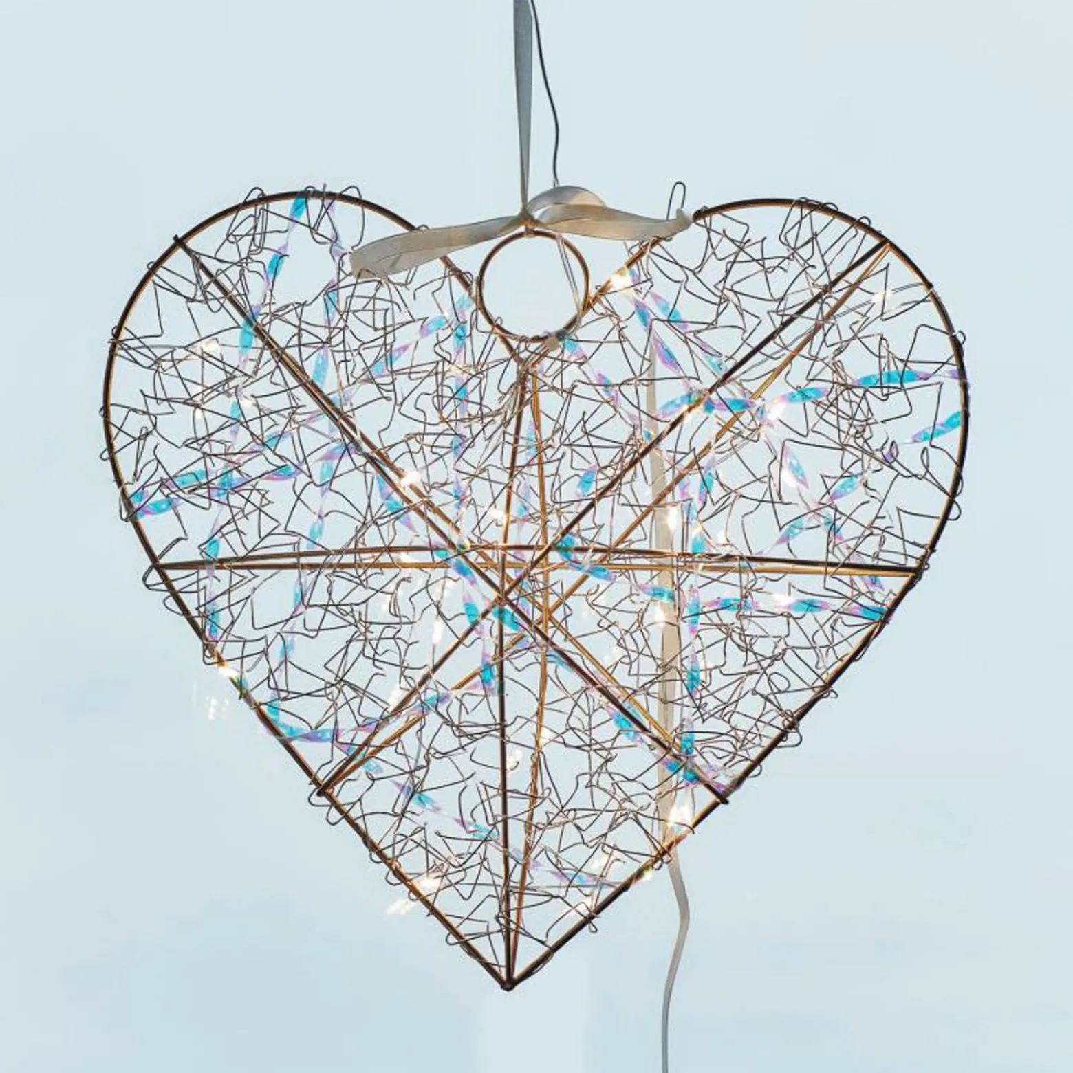 LED-sisustustuote Lily Heart, kultainen, 30 x 30 cm, paristo