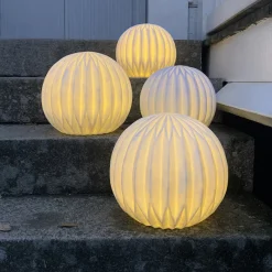 LED terassivalo Sandy, Ø 30 cm valkoinen muovi paristo paristo