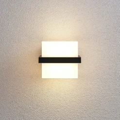LED-ulkoseinälamppu Auron, kuution muotoinen