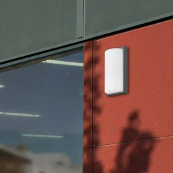LED-ulkoseinälamppu 039 liiketunnistimella