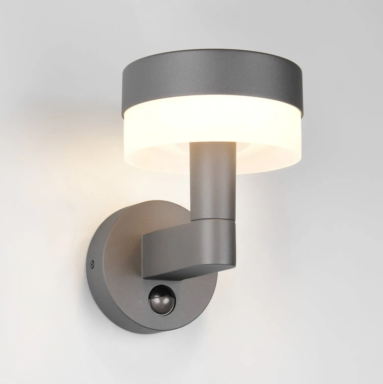 LED-ulkoseinälamppu Mackenzie Sensor antrasiitti, alumiinivalettu