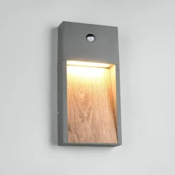 LED-ulkoseinälamppu SALMON, puunäköinen, korkeus 33 cm IP44